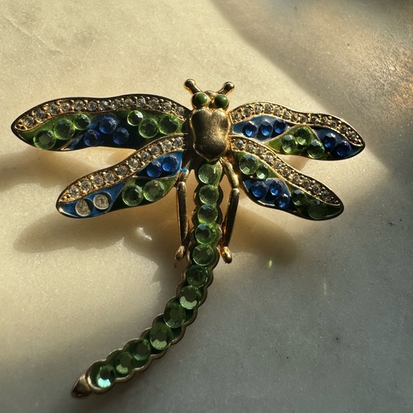 Signed Suzanne Bjontegard rhinestone brooch. - Picture 2 of 6